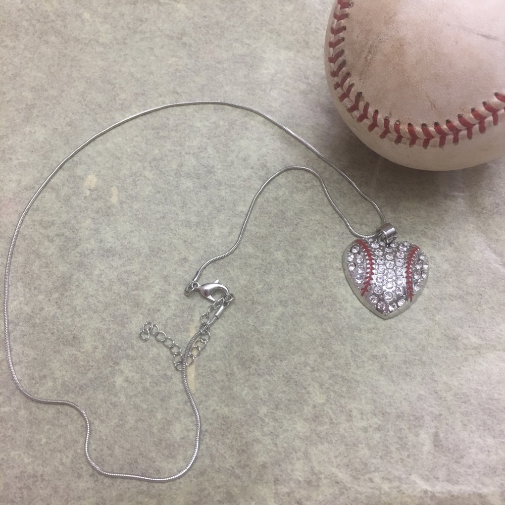 (R3) Baseball Heart Necklace - Picture 6 of 8